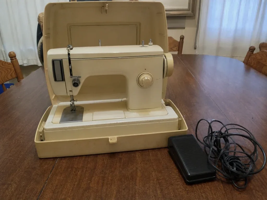 Portable sewing machine image 1