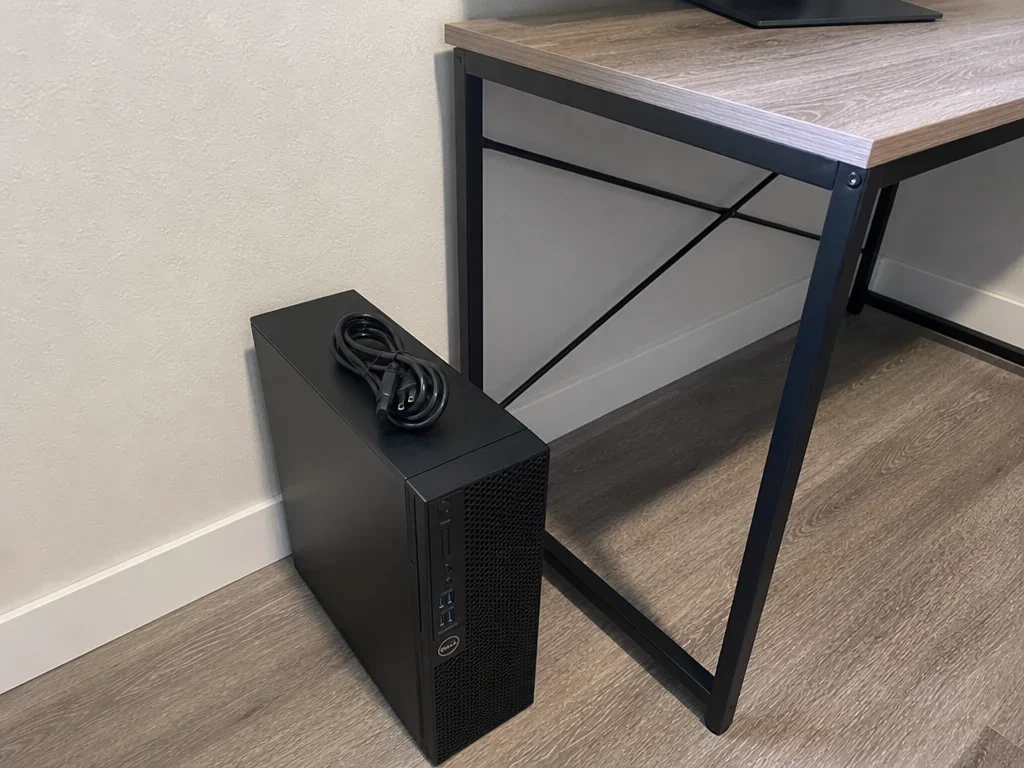Compact desktop computer image 1