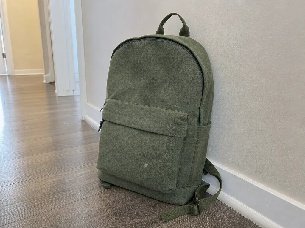 Green canvas backpack image 1