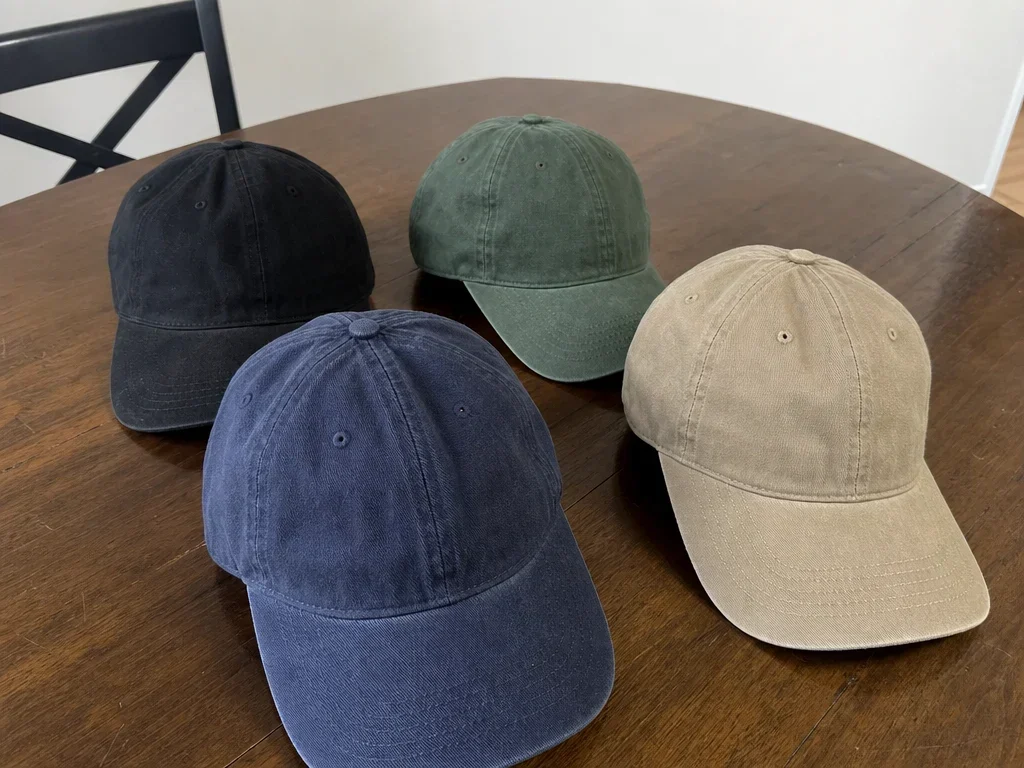 Set of 4 plain baseball caps image 1